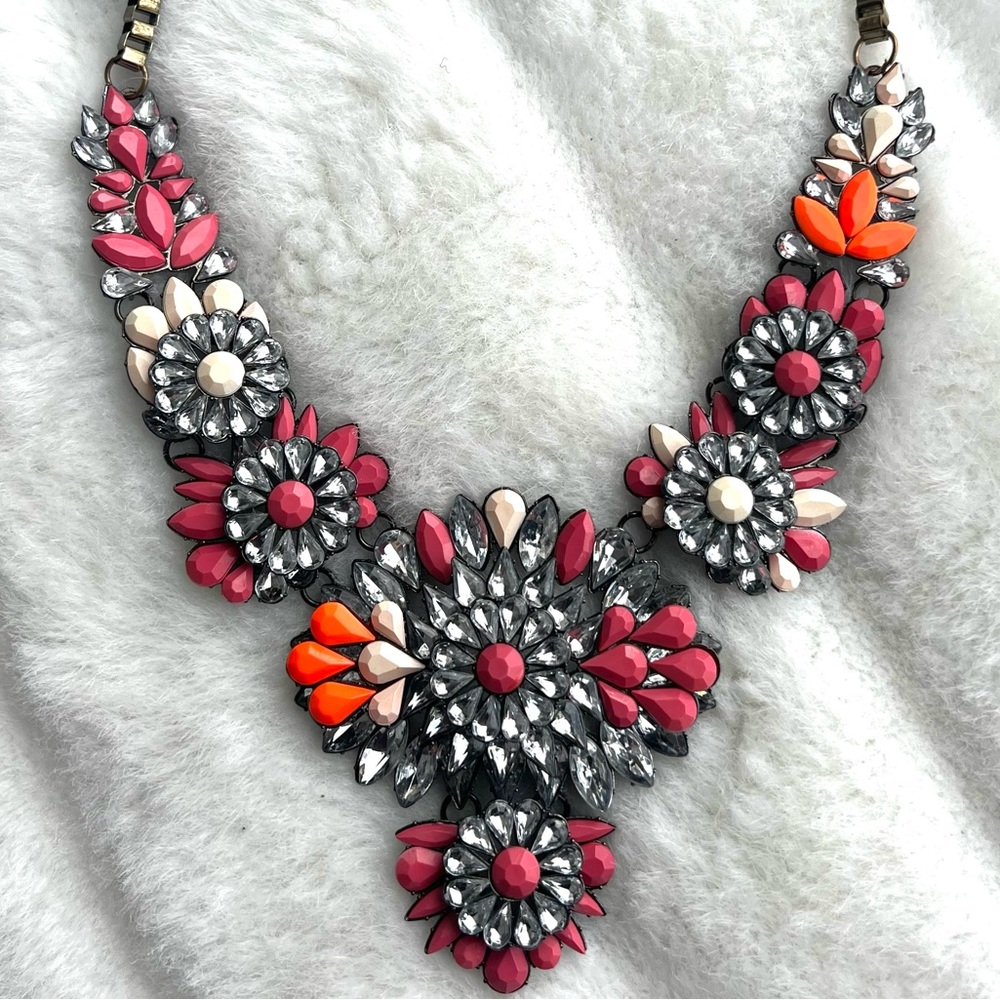 Anthropologie Multicolor Statement Necklace coral, pink, & glitzy Antique gold